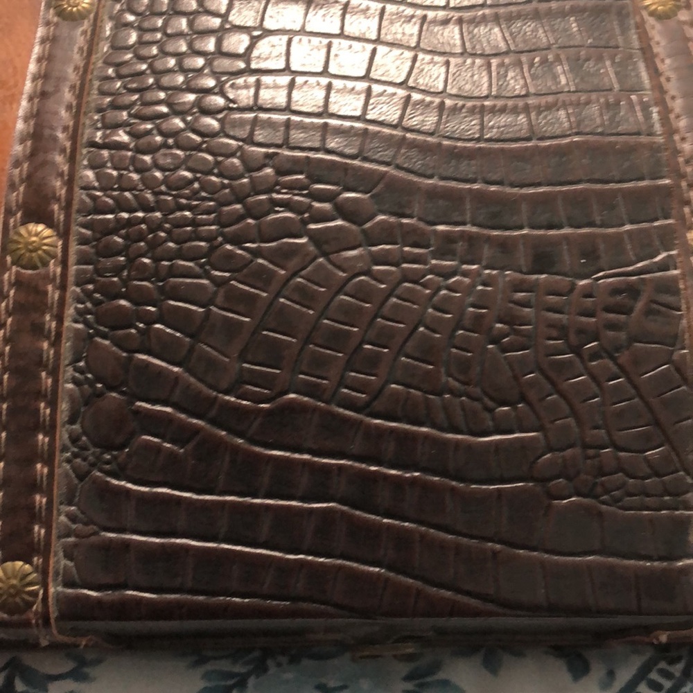 A beautiful leather and wood box hand sewed stitching with studs - Picture 3 of 8